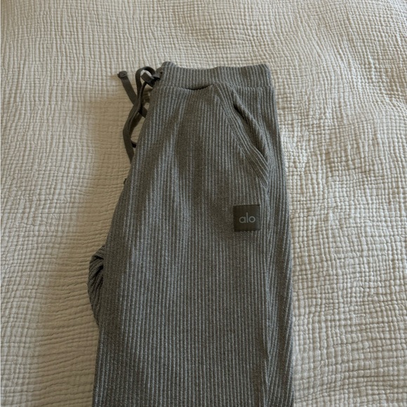 ALO muse jogger pants - Picture 10 of 10